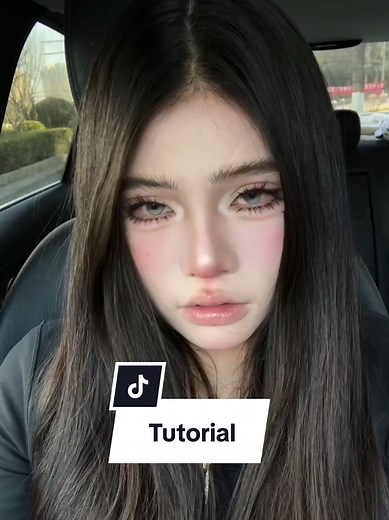 完美妆容教程：从基础到细节