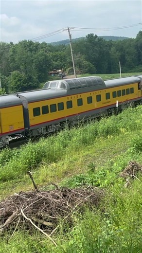 #unionpacific #train #railroad #uprr #4014 #railfan #railfanning #coasttocoasttour
