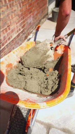 Paving slab repair #repairs #diy #paving #pavingslabs #build #groundwork #construction #stone