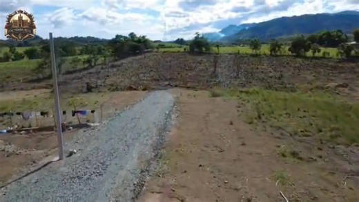 🌿🏡 ¡Bienvenido a tu futuro hogar, en Lotificación Hacienda Real! 🏡🌿 📍 Ubicados en Aldea San Antonio Seja, Livingston, Izabal, te presentamos un proyecto que combina naturaleza, comodidad y desarrollo. ✨ Contamos con lotes de 10x20 metros 200 cuadrados, ideales para construir la casa de tus sueños o invertir con visión de futuro. Contamos Financiamiento Propio.✅ Con enganche desde Q 1000.00 y ✅Cuotas desde Q1,258.00. 🔌💧 NUESTRO PROYECTO INCLUYE: ✔ Energía eléctrica ( ya en proceso) ✔ Agua 