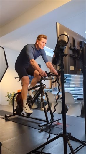 Behind the Scenes! @andregreipel putting our SmartIT to the test! Thanks to André and Berndt Fotografie for an amazing day at the photography set! Pictures coming soon! #SRMpower #SRMsmartit #indoortraining #photoshooting | SRM Training System