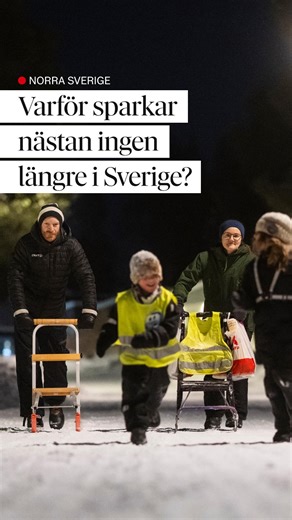 Sparken är närmast en död företeelse i Sverige. Men inte i Arvidsjaur där bara halva gångbanorna sandas. DN träffar sparkåkare som berättar om tjusningen med att åka spark. Läs mer via länken: https://www.dn.se/ekonomi/spark-ar-ju-basta-sattet-att-ta-sig-fram/ | Dagens Nyheter