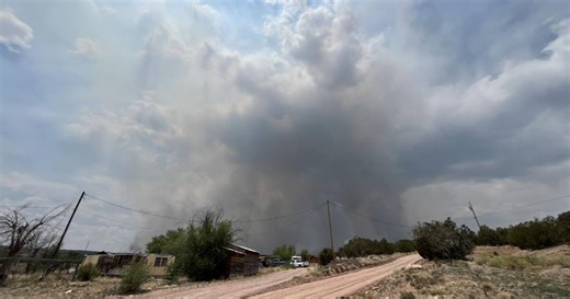 Oak Ridge Fire grows to nearly 10,000 acres near Window Rock; evacuations underway