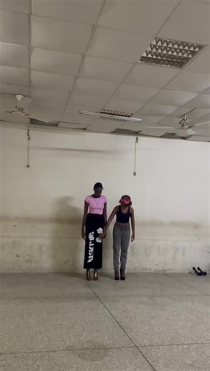 Just learn something from this video as a model, she’s a new model and see how we’re gonna transform her🤭👠👠 #model #viraltiktok #modelingagency #goviral #modeling @aba _demodel 💃 🚶 🤭🎶💚 @Efya Apex❤️🍇 @Eli_nam.walks🌸 @Mensimah (Francisca Mensah) @Blanka🌹💕 @A ׂׂૢ M.ೃ࿔ A 🎀 @itsmaya_06 @Model -Mensimah👠