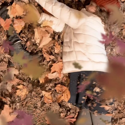 Flu season is around the corner. Protect the moments that matter. Flu vaccinations are now available, our pharmacists can immunize you with a flu shot any time, any day with no appointment necessary. | Shoppers Drug Mart