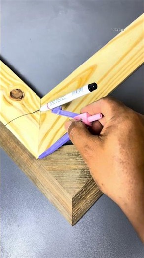 How to measure wood angles #woodworking #carpentry #woodwork #tipsntricks #diy