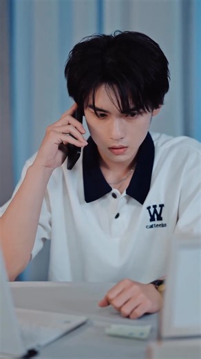 🎯WATCH MORE👉https://dramabox.onelink.me/dqUm/v4w2u3jr They laughed, loved, and promised to stay together—but when Frank needed them most, Winona and Naomi chose someone else. Now, silence is his goodbye.✈️💔 #DramaBox #Series #Shortfilm #Heartbreak #GrowthJourney #UrbanDrama | DramaBox- movies&drama