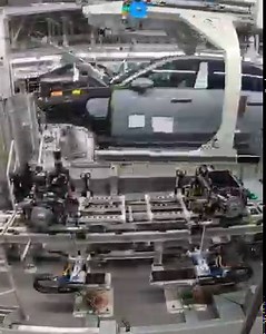 Automated processes for smoother production. Have a glimpse into the 7 series production that is DIGITAL in many fields within the framework of our #BMWiFACTORY approach 💡. #BMWGroup #technology | BMW Group