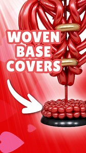 Ever tried balloon cross weaving? 🤔 Here's a new way to cover your stands and bases for your balloon builds 🎈 Alberto is back this week and shows us how to cross-weave 260 modelling balloons to create this cool effect! 💘 | Balloon Market