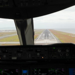 Approach and landing in Osaka aboard an Etihad 787. | Flightradar24.com