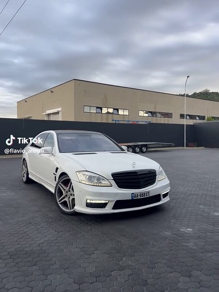 Mercedes-Benz S63 AMG W221: Unleashing the Sound