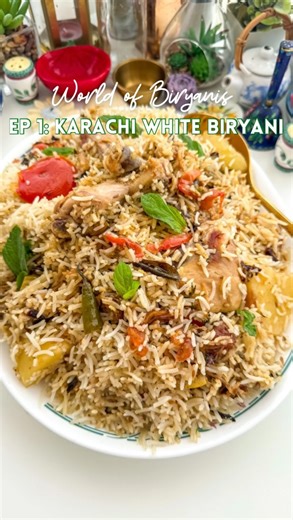 Karachi White Biryani Recipe ⤵️ Special Masala 🍅 1 large sliced tomato 1 large sliced lemon 5 - 7 green chillies 2 inch ginger julienne Handful mint & coriander 6 to 8 aloobukhara 2 onions fried till golden 1 tbsp garam masala - Mix well & set aside Chicken Yakhni 🍗 3/4 cup onion oil 750 g chicken 2 tbsp ginger garlic paste 1.75 tbsp green chillies paste 2 potatoes 1.5 tsp cumin powder 1.5 tbsp coriander pwd 1 tbsp salt 1/2 tbsp white pepper 1/2 tbsp cumin seeds 2 bay leaves 2 large cinnamon s