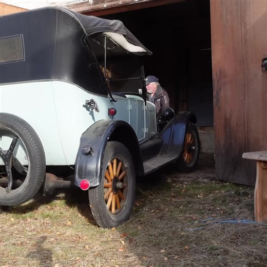 Ford Model T Barn Find Forgotten for 36 Years part 1