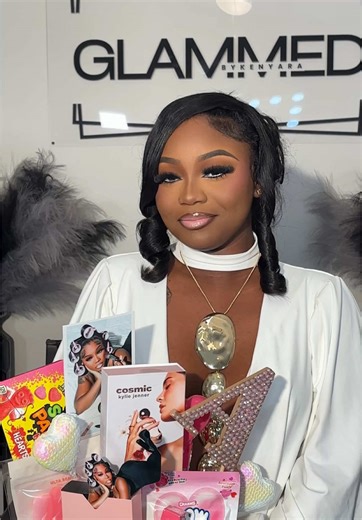 Stunning Birthday Makeup Tutorial for the Birthday Girl