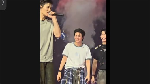 【william】威廉客串《泰尔先生》的戏份虽不多，却依然让人记忆深刻。配角也能看到人物的成长，同样有角色弧光！除了他跟鲨鱼的爱情线也很喜欢他跟小面包的兄弟线。