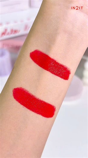 💗 IN2IT SKINLUCENT LUMINOUS SETTING POWDER #แป้งฝุ่นอัพผิวโกลว์ใส คุมมันยาวนาน 12 ชั่วโมง! ✨ แป้งฝุ่นผสมชิมเมอร์เนื้อเนียนละเอียด ผิวเล่นแสง อุดมด้วย Sea Water ช่วยเติมน้ำให้ผิว และสารสกัดจาก EXO-P ปกป้องผิวจากมลภาวะ และฝุ่น PM 2.5 ทำให้เมคอัพติดทนนานขึ้น! เพียงตลับละ 329. (ปริมาณ 10 กรัม) พิกัด 🛍 Watsons, Eveandboy, Beautrium, Boots, Konvy และร้านขายเครื่องสำอางชั้นนำทั่วไป​ หรือช้อปง่ายทางออนไลน์ 🛒 https://linktr.ee/IN2ITThailand ​#IN2ITThailand #IN2ITCosmetics #แป้งฝุ่นคุมมัน #แป้งฝุ่นผิวโ