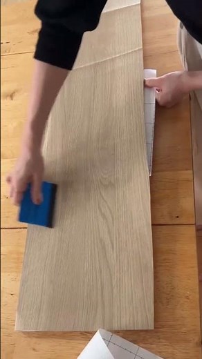 見た目スッキリ！浮遊感ある棚の裏ワザ