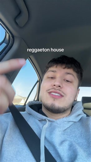 fav (@oyefavii)’s video of reggaeton dance
