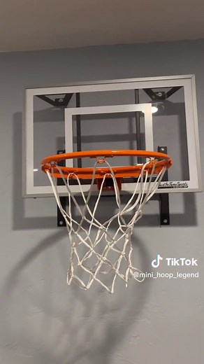 #minihoop #basketball🏀 #justintymesports #itfinallycame #dunking #hangableminihoop #minihoopthatyoucanhangon #fun #strongestminihoop #strongbasketballrim