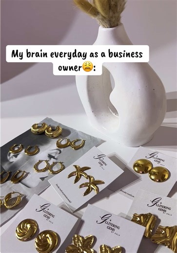 Jewelry Trends: Chunky Rings and Everyday Necklaces