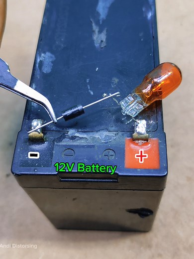 DC Voltage Effects on a Diode: Forward & Reverse Bias