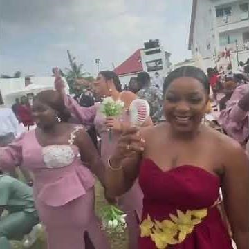 The longest kiss you will ever see on the internet