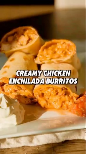 CREAMY CHICKEN ENCHILADA BURRITOS! This is a weeknight dinner must. So save it and pull this out next time you want something quick, healthy, and delicious! 🚨If you want this recipe, or any of my 200 others in an easily printable version it’s now available on my site (l!nk in bi0) TORTILLAS: 4 cups flour 2 tsp sea salt 1 1/3 cup warm water 1 stick butter SEASONING: 1 tbsp chili powder 1 tbsp garlic powder 1 tbsp onion powder 1 tbsp salt 1 tsp black pepper 2 tsp cumin 2 tsp oregano 2 tsp paprika