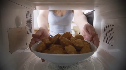 How a World War 2 Death Ray Accident Gave Us the Microwave Oven