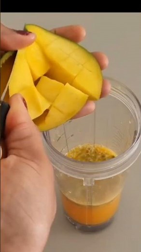3-ingredient Healthy Mango Passion Fruit Smoothie😍