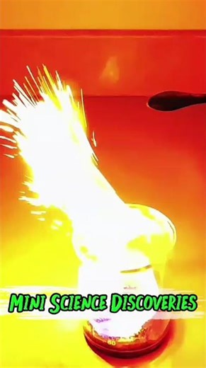 Explosive Fire Chemical Reaction! 🔥🧪😳#chemicalreaction #chemistryexperiment #fireexperiment