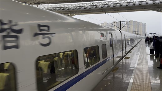 （鸣笛）D3274次（厦门北-汉口）进武汉站，本务CRH2A-2011 2033