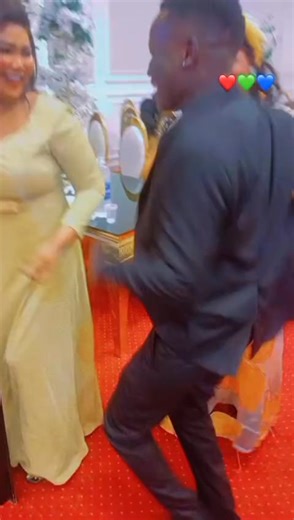 the way he dances 🤣 what is he eating 🤔 #Egypt #luoofbahrelghazal | Luo Cultural