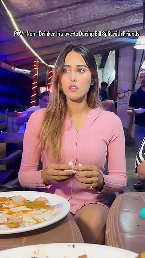 Mahi Khan on Instagram: "Why It’s always so Unfair ‼️ (Aj toh tag karke bata hi do) 凉 #injustice #funnyvideos #memes #friends #introvert #reelkaromemekaro #meme #comedymemes #trendingnow #trendingmemes #fun #comedy #funny #explore #foryou #friendship"