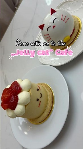 A JELLY CAT Cafe in London! Cutest dessert experience 💕✨