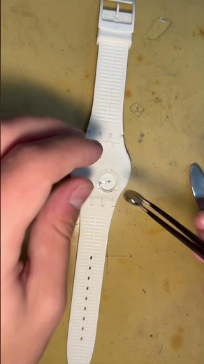 Swatch watch battery replacement! #watches #watchbattery #timepieces