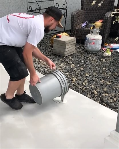 432K views · 2.1K reactions | Incredible patio transformation | MetDaan DIY | Facebook