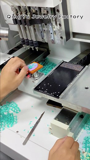 Wax model inlay! There is still a difference between machine and pure handmade!#handmade #jewelrymaking #wax #model #factory