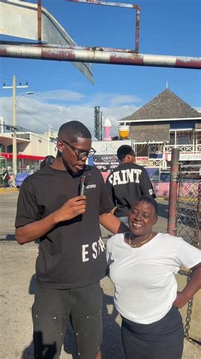 Hilarious Fart Spray Prank on Mic