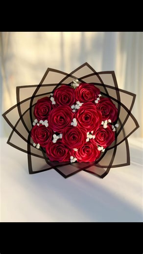 Proof that romance isn't dead 🌹 Custom order of a medium eternal bouquet with scarlet silk roses and baby's breath #eternalbouquet #redroses #fyp #smallbusiness #valentinesday