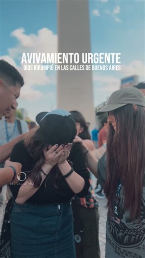 Queremos un avivamiento urgente! Clamamos y anhelamos ver una generación arrepentida y rendida a sus pies, que encuentre la luz de Jesús en medio de tanto caos, desesperanza y dolor. Y Dios está levantando un grupo de anónimos que están revolucionando las calles con el poder del evangelio. Iglesia vamos a unirnos y llevar cada vida a los pies de Cristo. jovenescristianos #revival #jesus #iglesia #avivamiento #adoracionpublica #cristianos #dios #evangelismo #adoracion #worship #deus #god #nochego