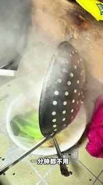 Late-night wonton making with traditional pounding techniques – a rare treat! #wontonmaking #stre...