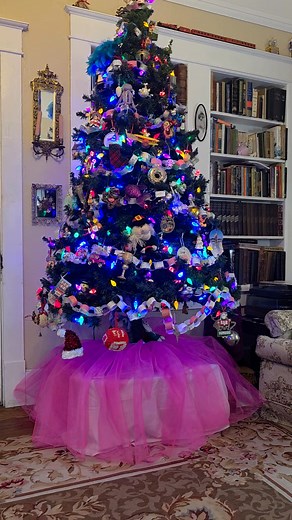 3 comments | Can someone explain why my cell phone camera is doing this? The lights are steady. They do not blink at all. Yet, why is it that they appear to blink if I move the camera? If I am looking at it to take a photo and I am still, the lights are blinking like crazy. Why? | MeLynda Rene Rinker | Facebook