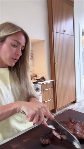 What I Eat in a Day — Full Day of Eats (Typical Vlog)