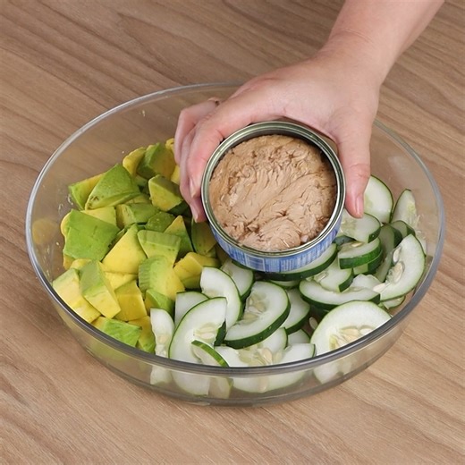 605K views · 3.1K reactions | The best avocado cucumber salad in the world! | Divine Recipes | Facebook