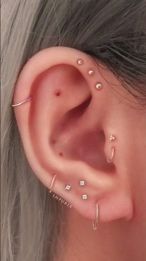 Minimalist Gold Cartilage & Helix Piercing Ideas