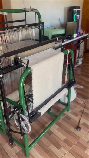 Empezá a producir desde casa con tu propio sistema textil. ✅ Comprás el telar. ✅ Te capacitamos. ✅ Producís desde el primer día. ✅ Nosotros te compramos toda la producción Pagás cuando lo recibís. 👉 Tocá el botón y descubrí cómo empezar hoy mismo. | Tramacorsan