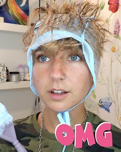 Step-by-step instructions for creating natural highlights on a pixie cut💁‍♀️✨ If you’ve been looking for a simple and carefree way to get natural-looking highlights without breaking the bank, you’re in the right place! #diyhair #highlightshair #diyhaircolor #naturalhighlights #beforeandafter #beforeandafterhair #bleachathome #blondehair | Hannah Forcier