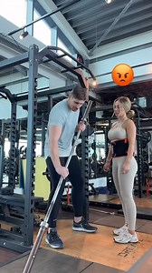 When your wife is training the wrong muscles 💪🏻😅🤪 | Rico Verhoeven