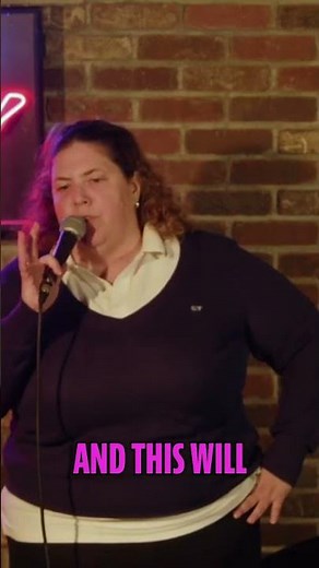 I Won't Date A Guy In A Cape | Jessica Levin Stand Up Comedy NYCC