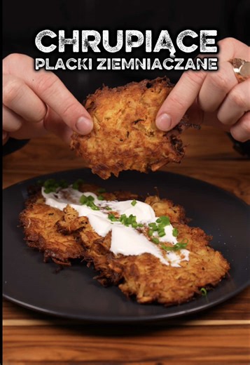 Chrupiące placki ziemniaczane z cebulą i przyprawami